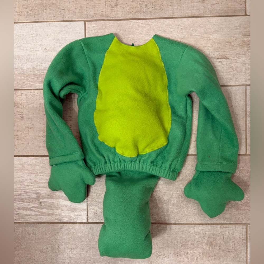 Pascal Tangled Costume - Picture 4 of 5